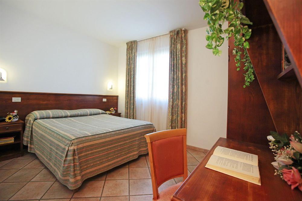 Tris Hotel Orbetello Ngoại thất bức ảnh