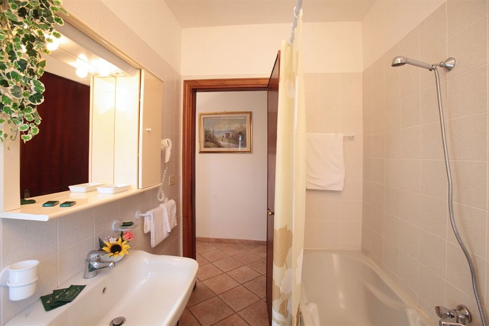 Tris Hotel Orbetello Ngoại thất bức ảnh