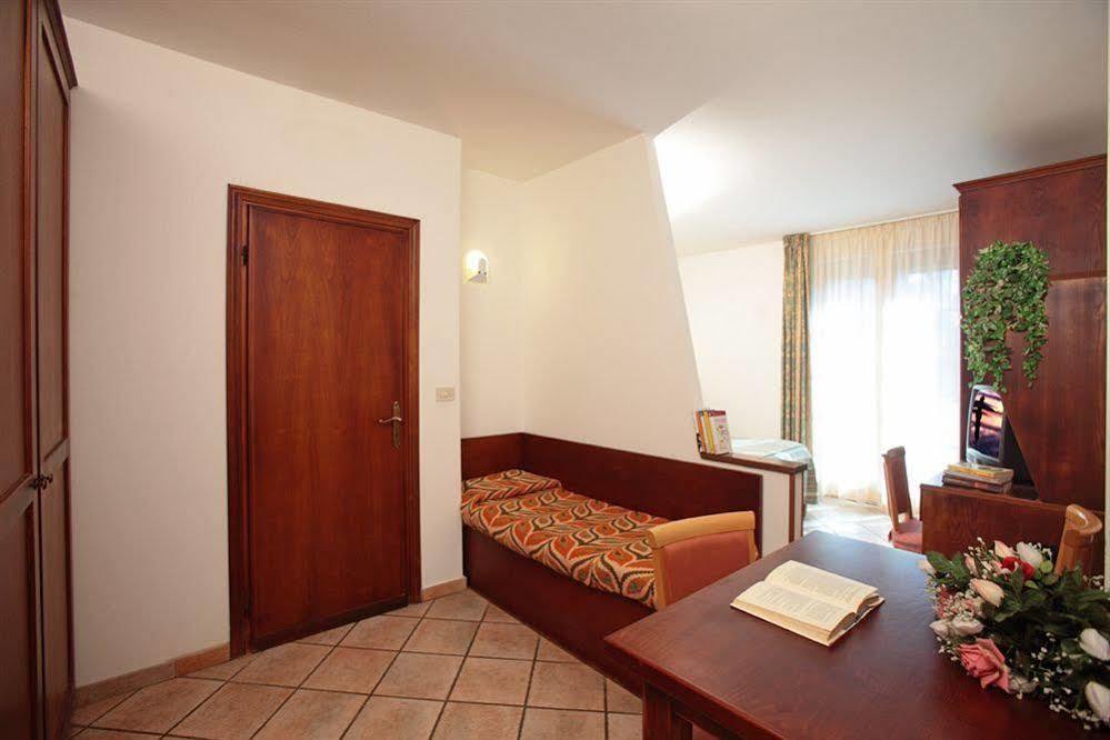 Tris Hotel Orbetello Ngoại thất bức ảnh