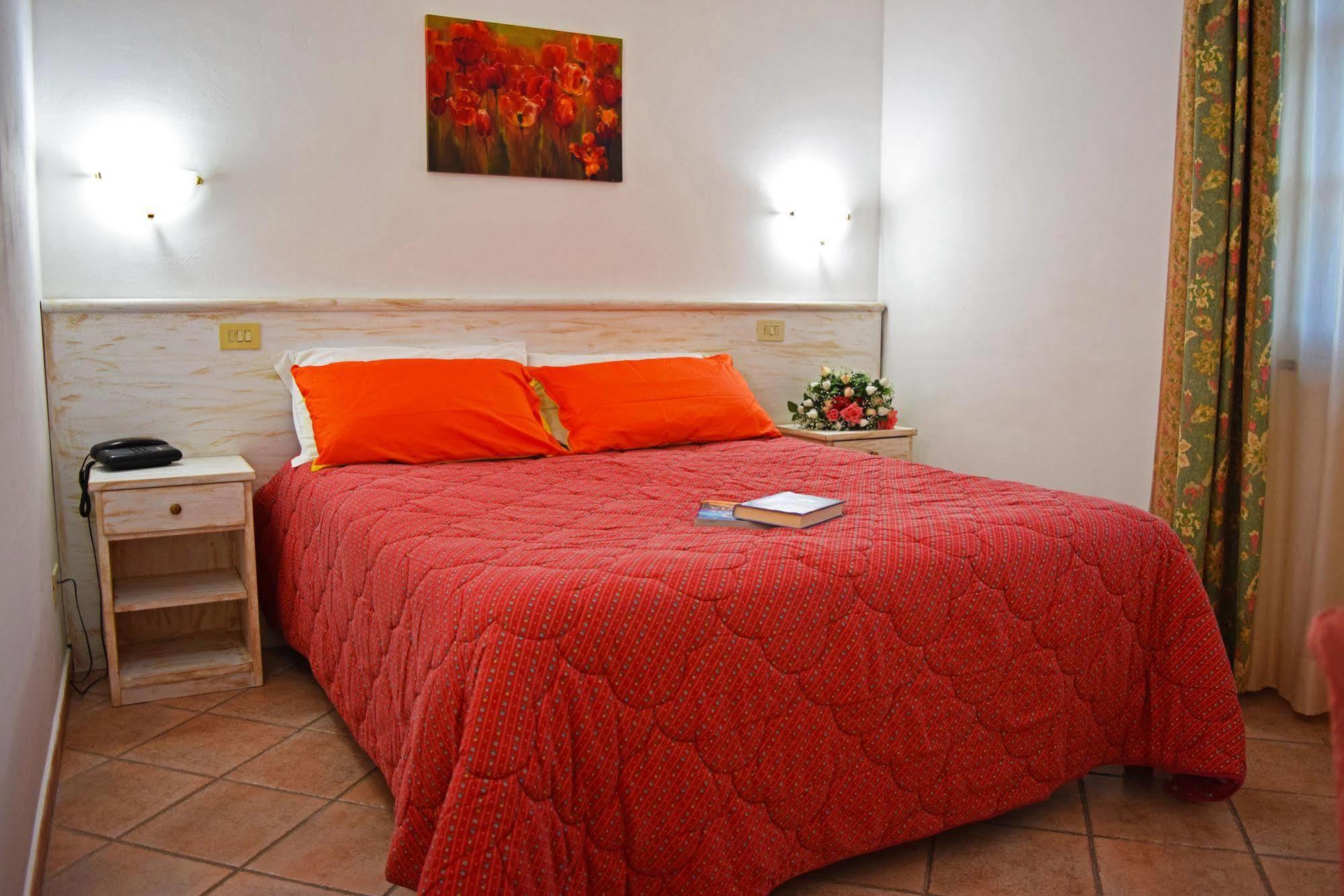 Tris Hotel Orbetello Ngoại thất bức ảnh